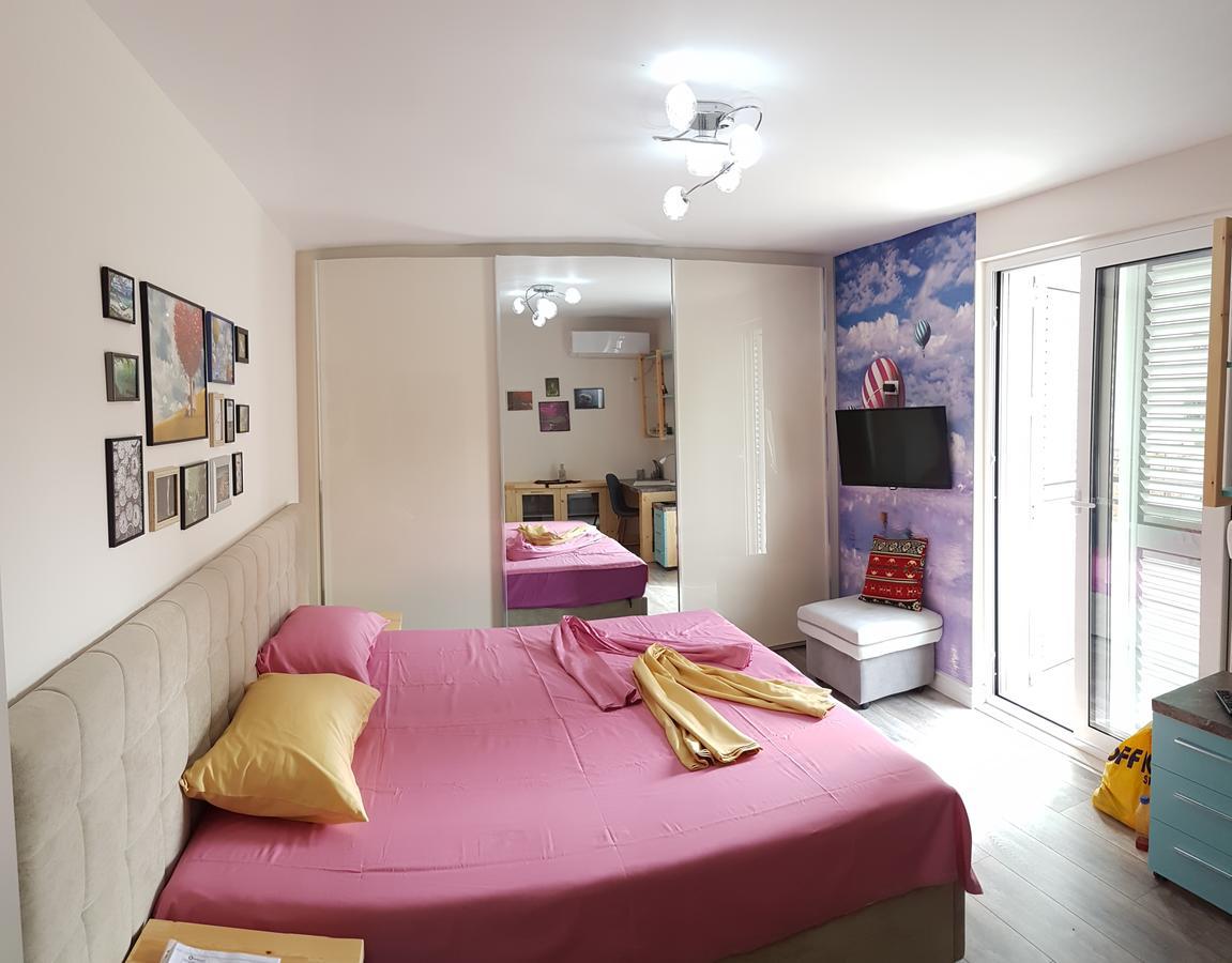 Absolute Blloku Apartment Tirana Exterior foto